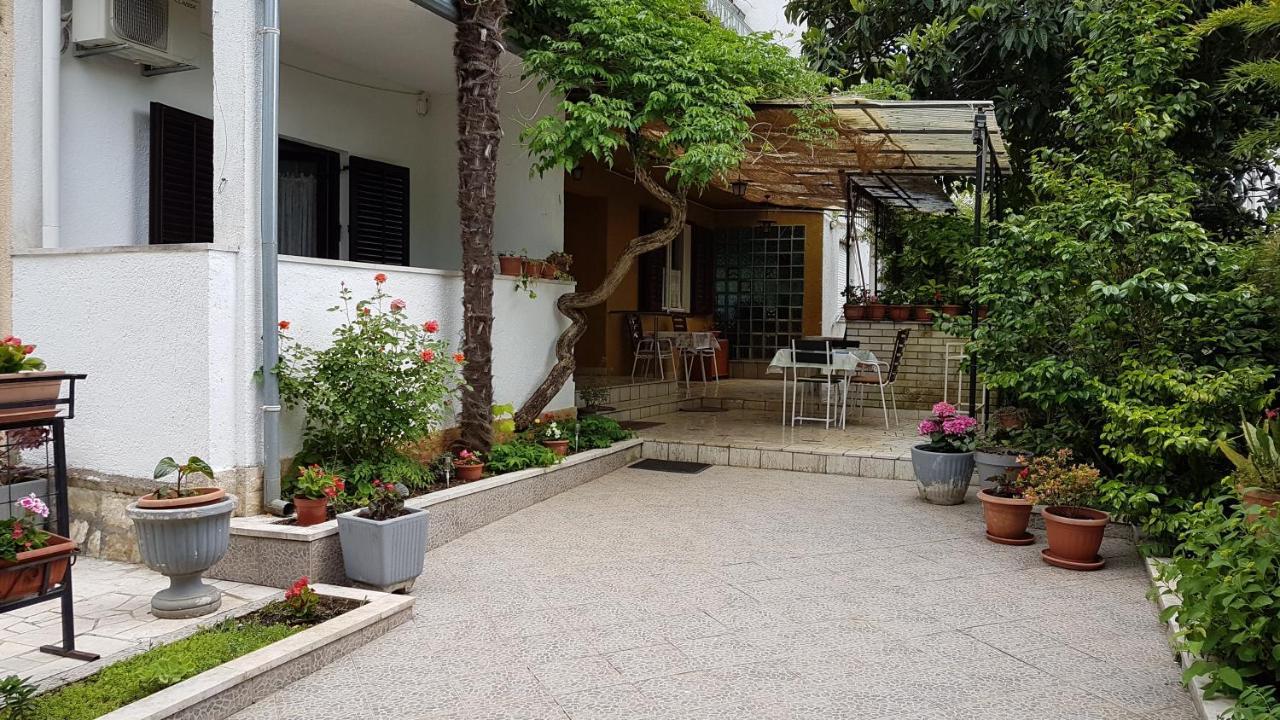 Accomodation Mirjana Rooms Poreč Eksteriør bilde