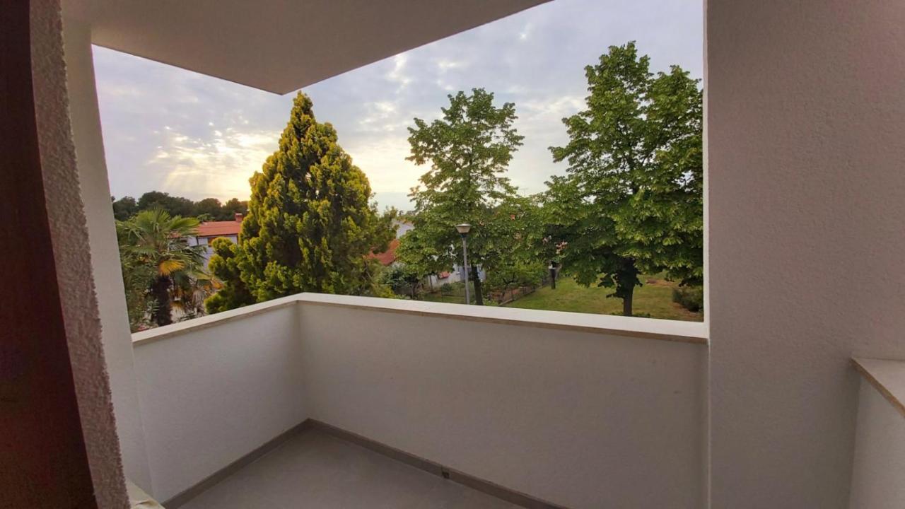 Accomodation Mirjana Rooms Poreč Eksteriør bilde