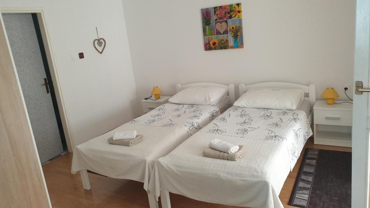 Accomodation Mirjana Rooms Poreč Eksteriør bilde