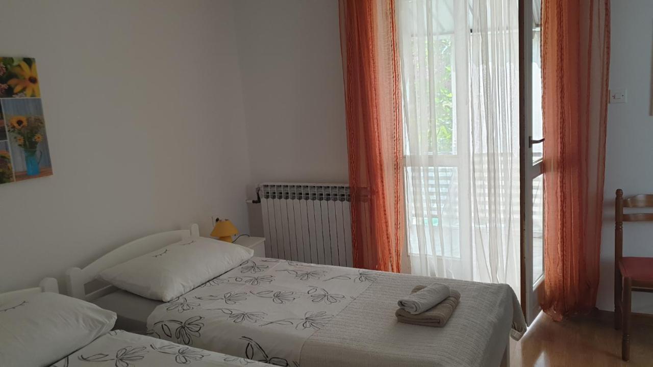 Accomodation Mirjana Rooms Poreč Eksteriør bilde