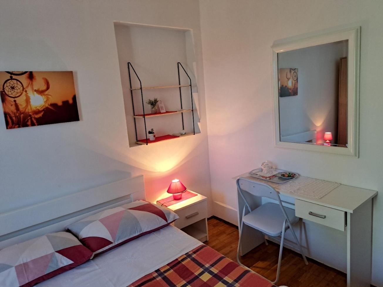 Accomodation Mirjana Rooms Poreč Eksteriør bilde