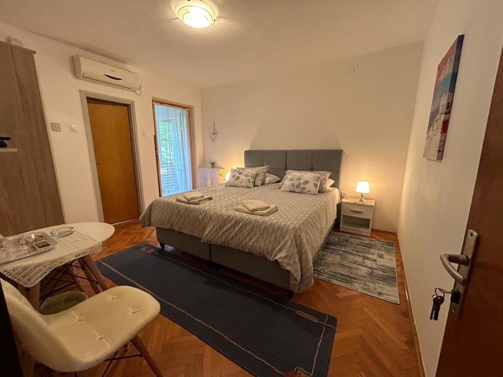 Accomodation Mirjana Rooms Poreč Eksteriør bilde
